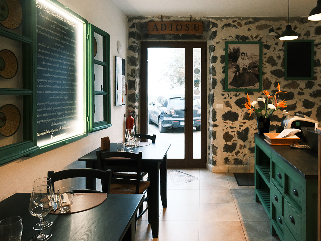 Entrance of Restaurant BELOHORIZONTE - Orosei